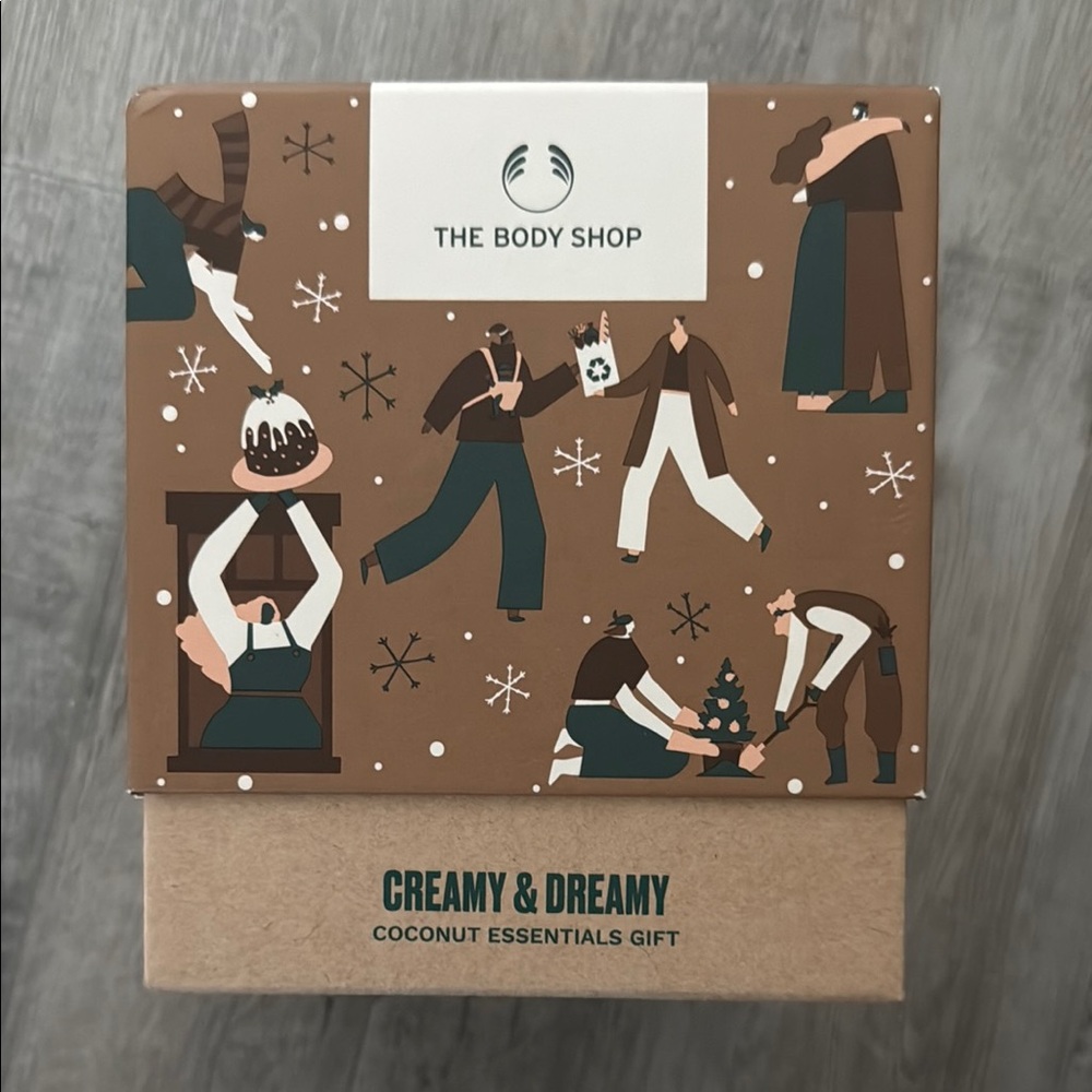 The Body Shop Creamy & Dreamy Coconut Essentials Gift Set - 6 piece set